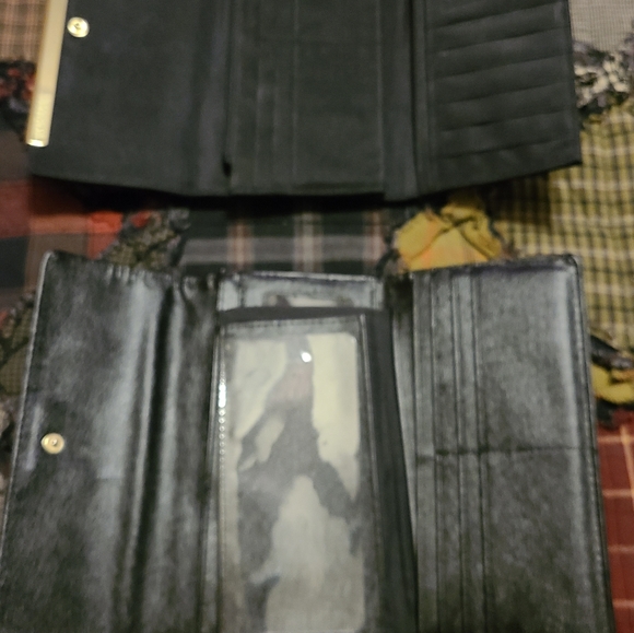 Women Black Wallet NWOT - Picture 2 of 7
